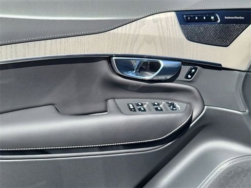 Certified 2025 Volvo XC90 B6 Ultra w/ Lounge Package image 10