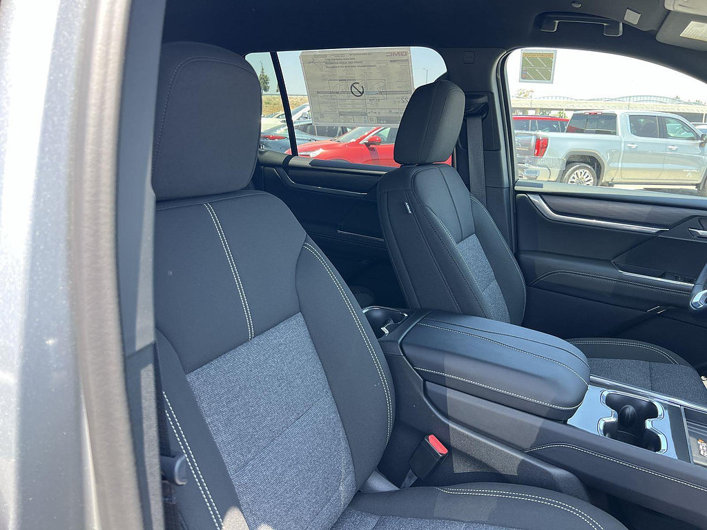 New 2026 GMC Acadia Elevation w/ Black Edition FWD image 30
