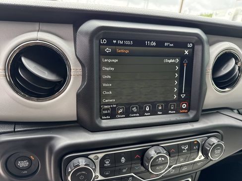 Used 2021 Jeep Gladiator Overland AWD/4WD image 26