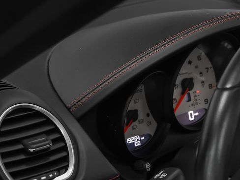 Certified 2022 Porsche 718 Boxster RWD image 45