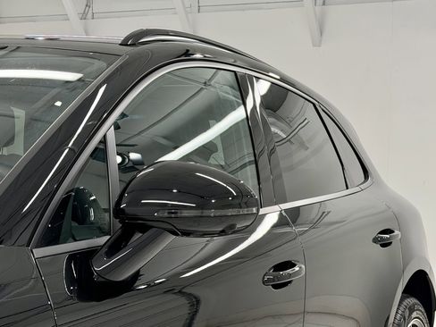 Certified 2025 Porsche Macan image 19
