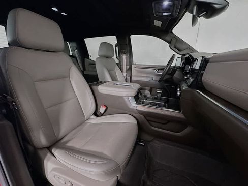 Used 2022 GMC Sierra 1500 SLT w/ SLT Premium Plus Package AWD/4WD image 15