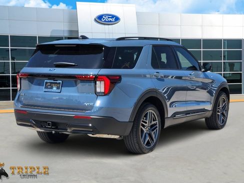 Used 2025 Ford Explorer ST-Line w/ Premium Package AWD/4WD image 5