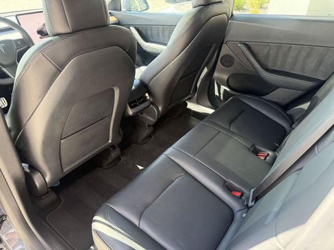 Used 2022 Tesla Model Y Performance AWD/4WD image 15