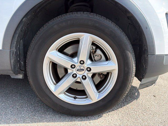 Used 2016 Ford Explorer XLT AWD/4WD image 23