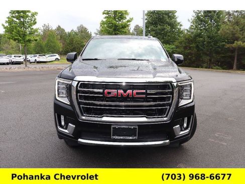 Used 2024 GMC Yukon SLT AWD/4WD image 2