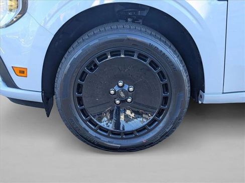 New 2026 Ford Maverick Lobo AWD/4WD image 9