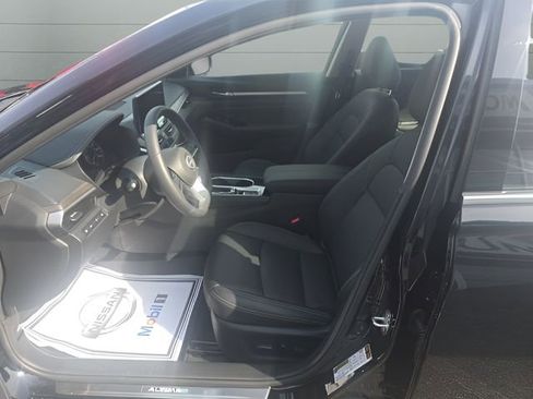 Certified 2025 Nissan Altima 2.5 SL FWD image 13
