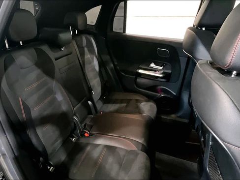 Used 2021 Mercedes-Benz GLA 250 4MATIC image 20