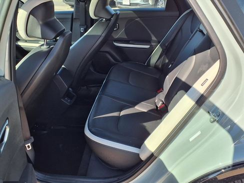 Used 2025 Kia K4 GT-Line w/ GT-Line Premium Package image 18