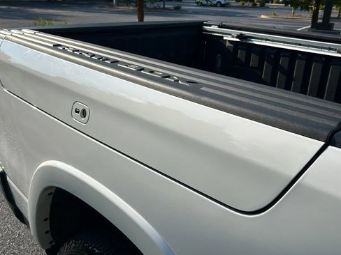 Used 2025 RAM 1500 Limited AWD/4WD image 28