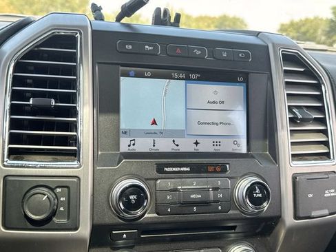 Used 2017 Ford F450 Platinum w/ Platinum Ultimate Package AWD/4WD image 16