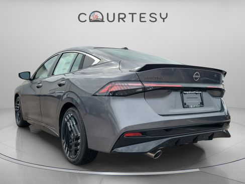 New 2026 Nissan Sentra SR w/ Floor Mat Package image 4