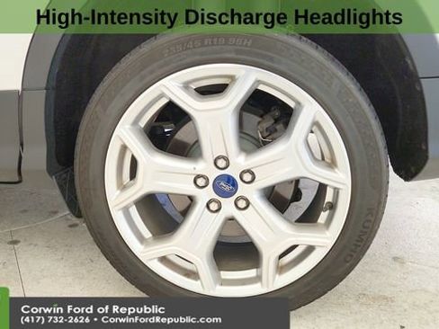 Used 2019 Ford Escape Titanium image 10