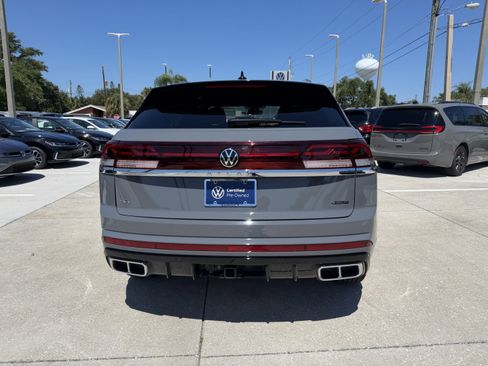 Used 2024 Volkswagen Atlas Cross Sport SEL R-Line AWD/4WD image 4
