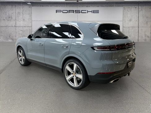 Certified 2024 Porsche Cayenne AWD/4WD image 3