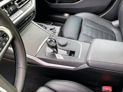 Used 2020 BMW 330i Sedan w/ Convenience Package RWD image 12