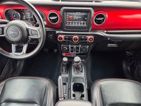 Used 2021 Jeep Gladiator Rubicon AWD/4WD image 15