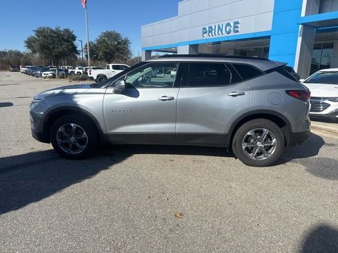 Used 2024 Chevrolet Blazer LT image 2