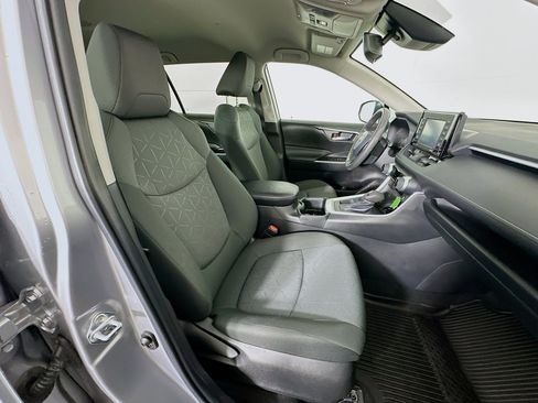 Used 2022 Toyota RAV4 XLE image 29