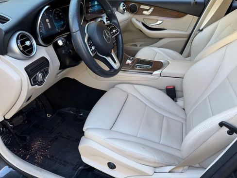 Used 2022 Mercedes-Benz GLC 300 4MATIC image 16