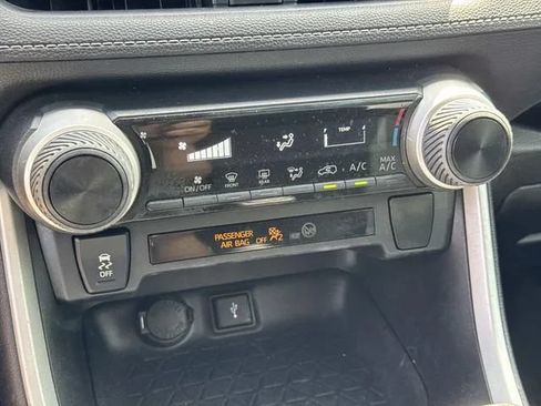 Used 2020 Toyota RAV4 LE w/ All Weather Liner Package FWD image 35