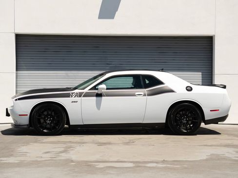Used 2023 Dodge Challenger R/T Scat Pack w/ T/A Package RWD image 2