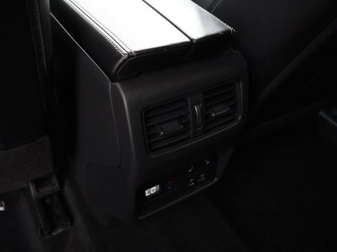 Used 2023 Nissan Rogue Platinum w/ Platinum Premium Package FWD image 17