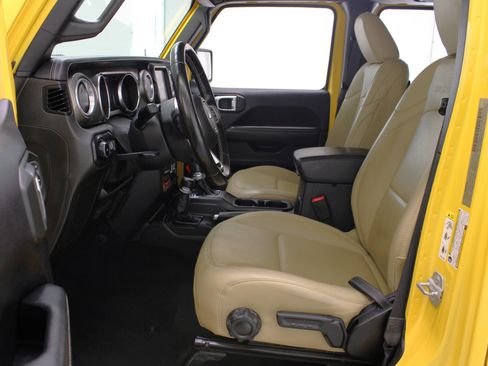 Used 2019 Jeep Wrangler Unlimited Rubicon image 31