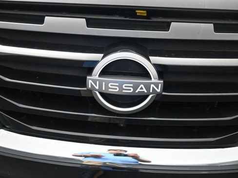 Used 2025 Nissan Pathfinder Platinum FWD image 53