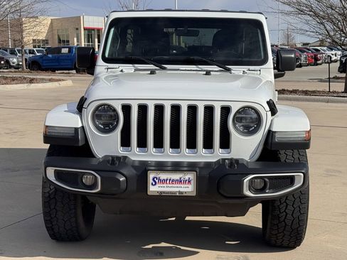 Used 2018 Jeep Wrangler Unlimited Sahara image 7