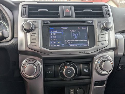 Used 2016 Toyota 4Runner SR5 image 15