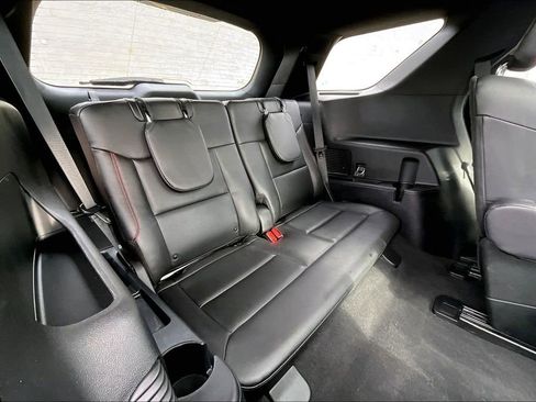 Used 2022 Ford Explorer ST-Line w/ Class IV Trailer Tow Package image 27