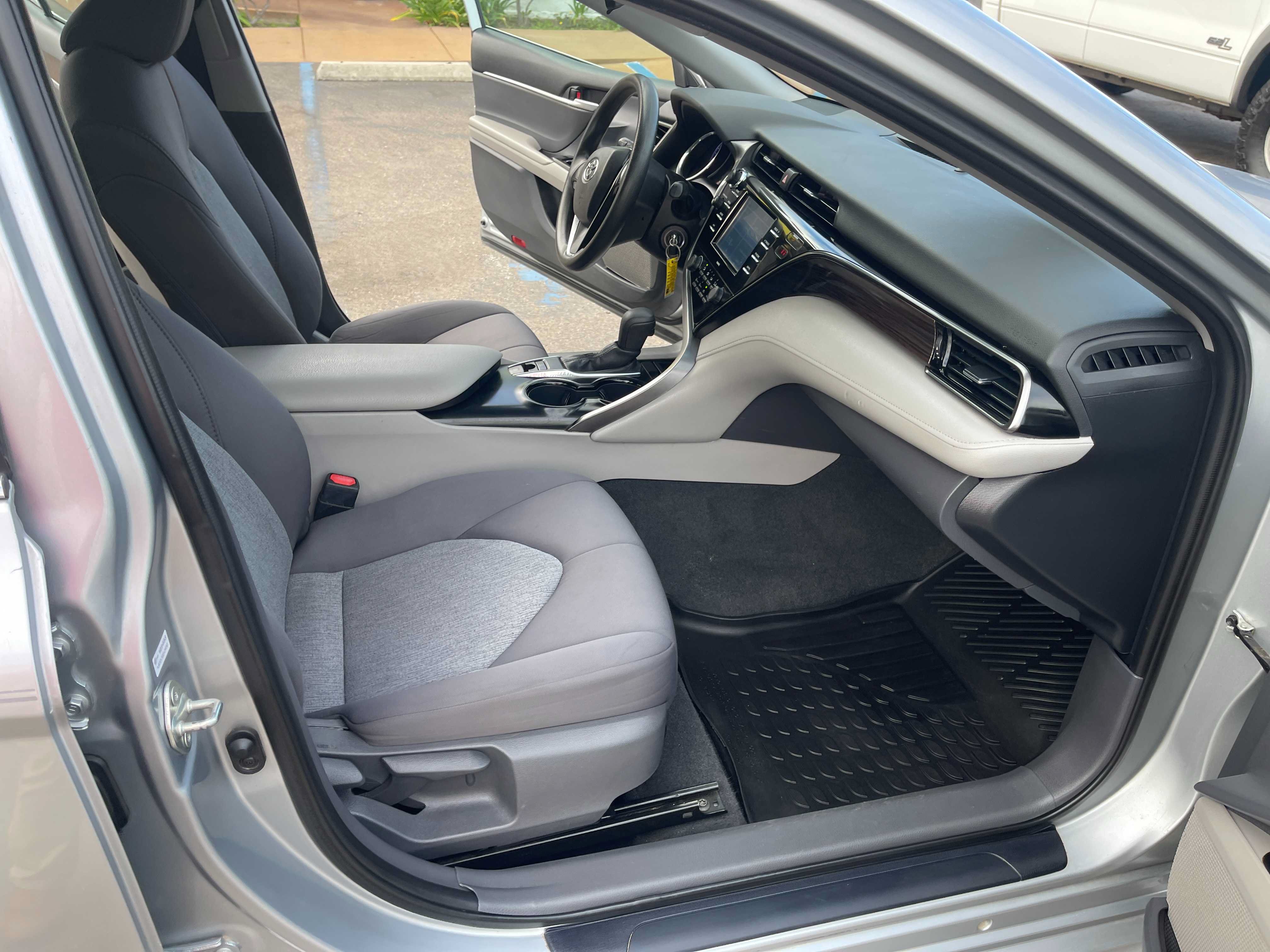 Used 2020 Toyota Camry LE AWD/4WD image 14
