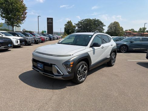 Used 2026 Hyundai Kona SEL Premium AWD/4WD image 4