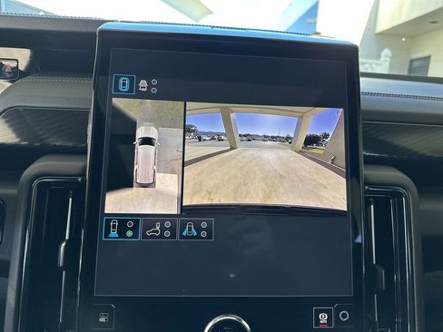 New 2026 GMC Yukon XL AT4 image 28