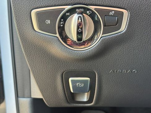 Used 2017 Mercedes-Benz E 300 image 21