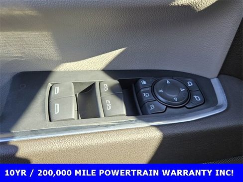 Used 2024 GMC Sierra 2500 SLT w/ SLT Premium Package image 29