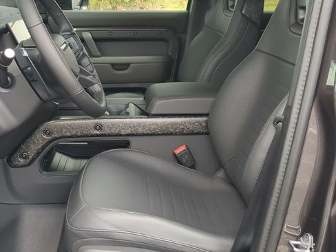 New 2026 Land Rover Defender 110 OCTA AWD/4WD image 16