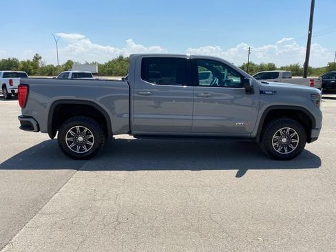 Used 2024 GMC Sierra 1500 AT4 w/ AT4 Premium Package AWD/4WD image 7