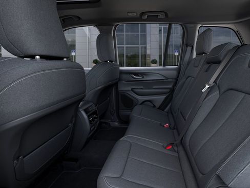 New 2025 Jeep Grand Cherokee Laredo w/ Luxury Tech Group I image 23