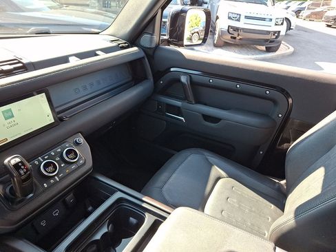 Used 2021 Land Rover Defender 90 X-Dynamic S AWD/4WD image 10