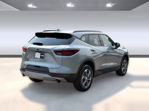 Used 2023 Chevrolet Blazer LT FWD image 9