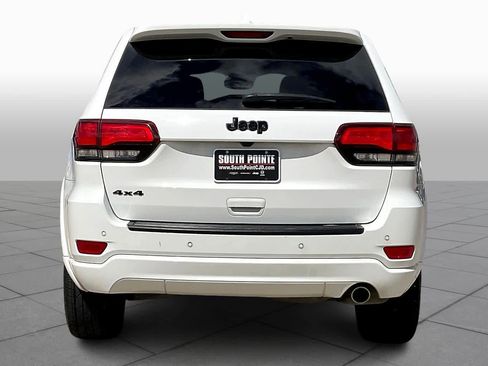 Used 2019 Jeep Grand Cherokee Altitude image 5