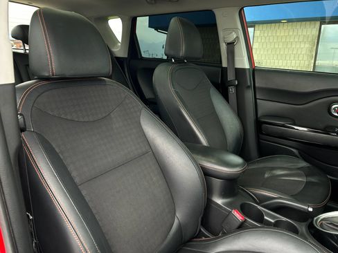 Used 2019 Kia Soul ! w/ Technology Package FWD image 25