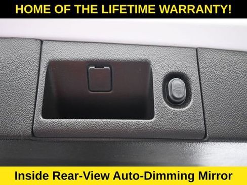 Used 2016 GMC Yukon XL Denali w/ Open Road Package AWD/4WD image 46
