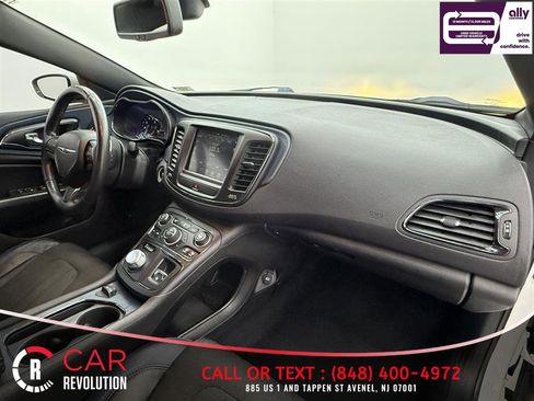 Used 2015 Chrysler 200 S w/ Navigation & Sound Group I FWD image 34