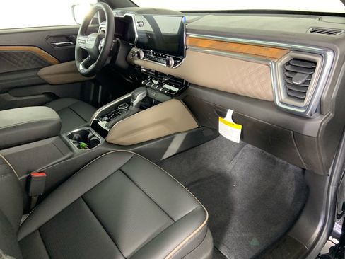 Used 2026 GMC Canyon Denali image 15