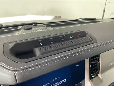 New 2026 Ford Bronco Outer Banks w/ Sasquatch Package AWD/4WD image 5