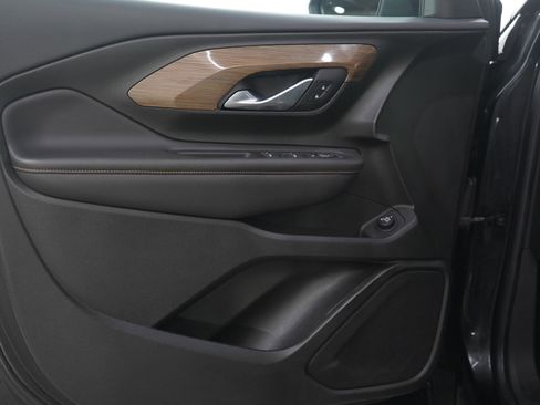 Used 2021 GMC Terrain SLE w/ Driver Convenience Package image 17